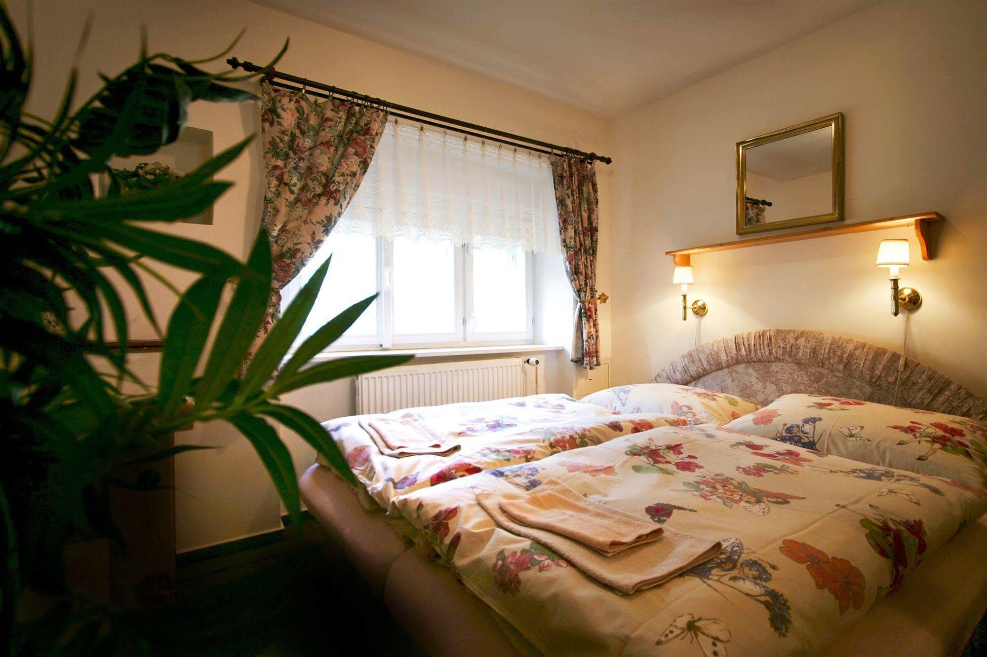 Aparthotel Alice House 3*
